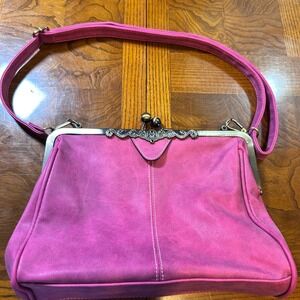 Ivy & Fig Magenta Pink Faux Suede Kiss Lock Crossbody Handbag Filigree Frame